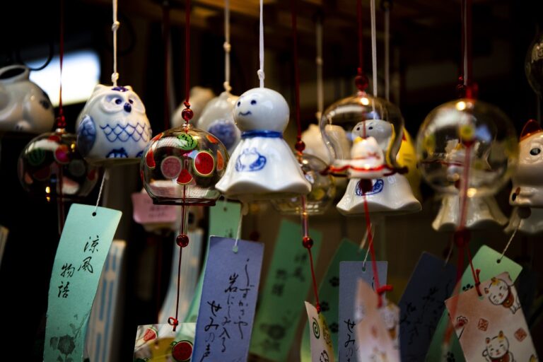 The Psychology of Gift Giving: How Emotions Influence Shopping Decisions